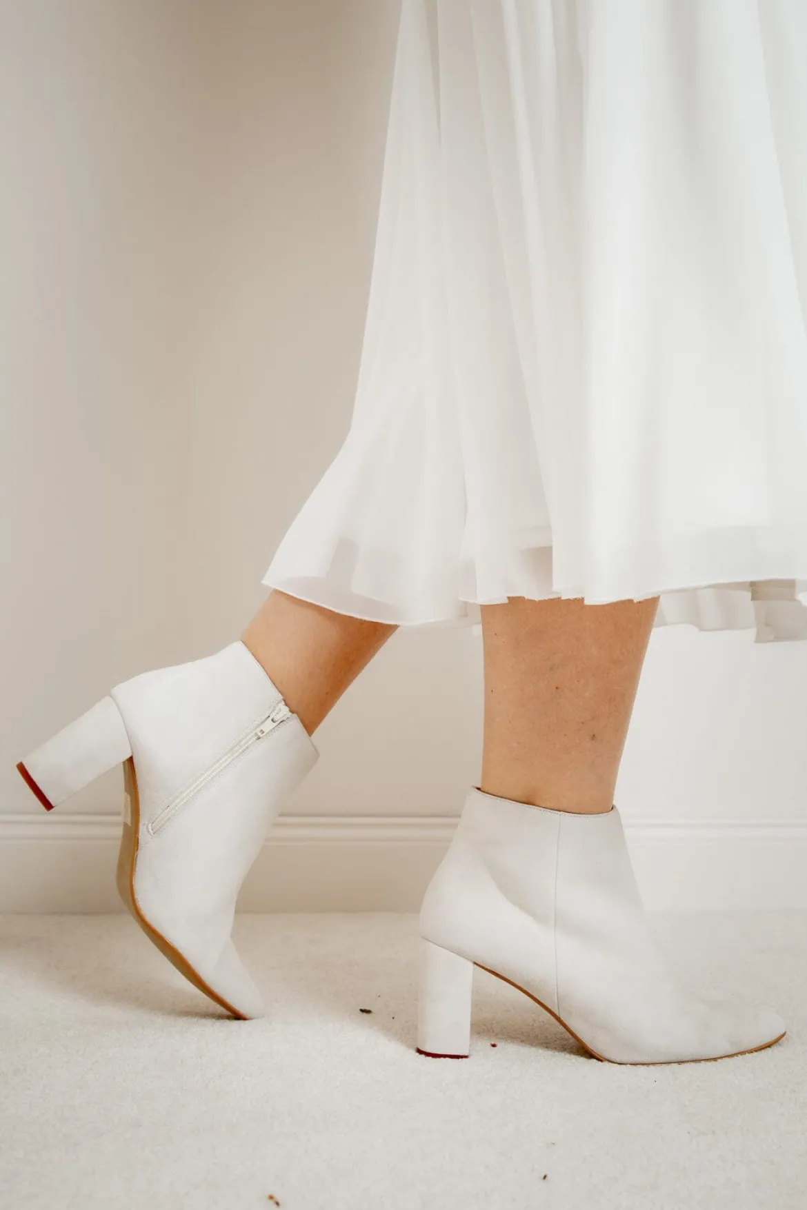 Braut Stiefelette aus Leder – Anissa Off-White