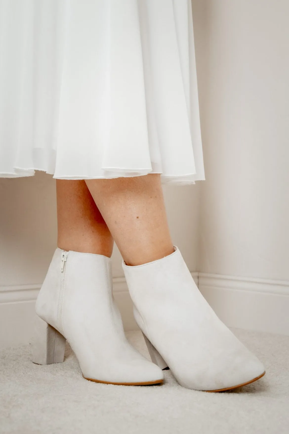 Braut Stiefelette aus Leder – Anissa Off-White