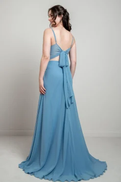 Hellblaues Abendkleid mit Rückendetail | Glam & Grace
