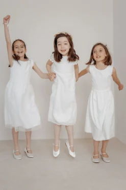 Mädchenballerinas mit Glitzerschnalle – Binx Ivory Satin